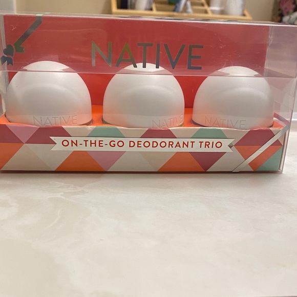 NATIVE ON-THE-GO DEODORANT TRIO - Picture 1 of 2